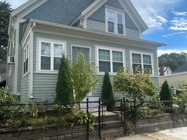 114 Lovell St, Worcester, MA 01603