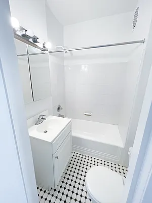 Rented by Urban Real Estate Inc | media 6