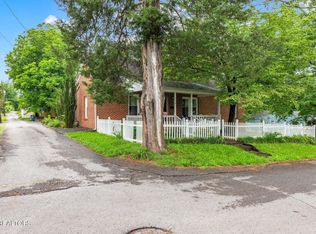 110 S Kilgore St, Athens, TN 37303