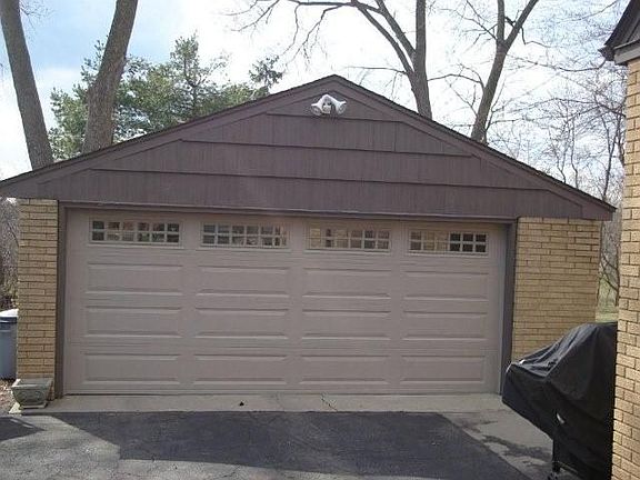 2 Car Garage