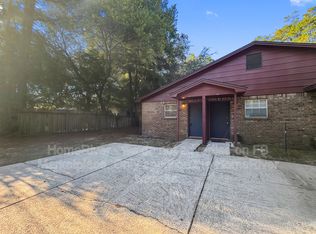 2383 Metzger Dr, Pensacola, FL 32504