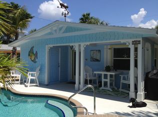 5805 De Palmas Ave, Holmes Beach, FL 34217