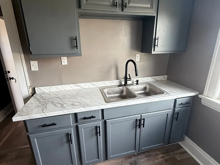 13425 Kinsman Rd #2 — Photo 8