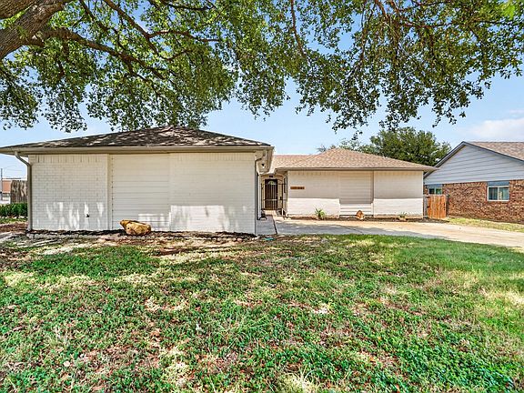 5th image of 10144 Bugle Dr
