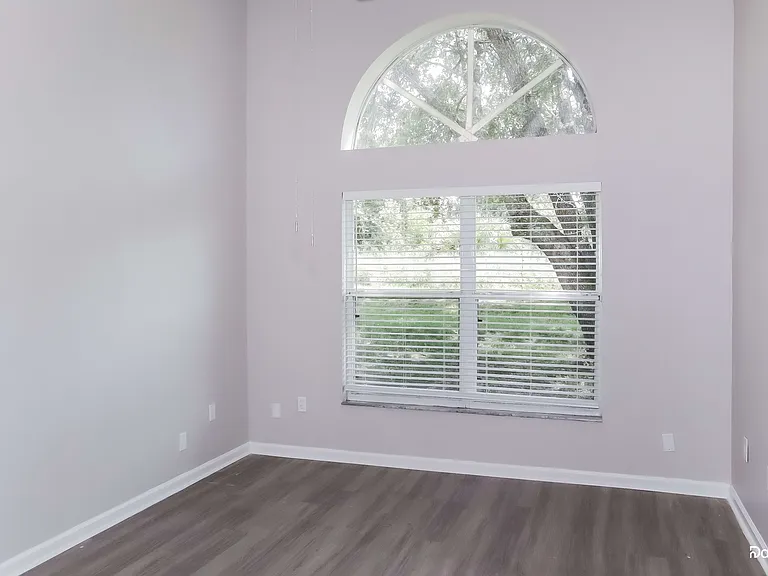 2544 Meadow Oaks Loop — Photo 13