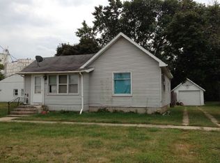 204 W Market St, Tampico, IL 61283