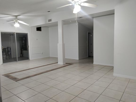 5th image of 310 Lasayette Dr NE