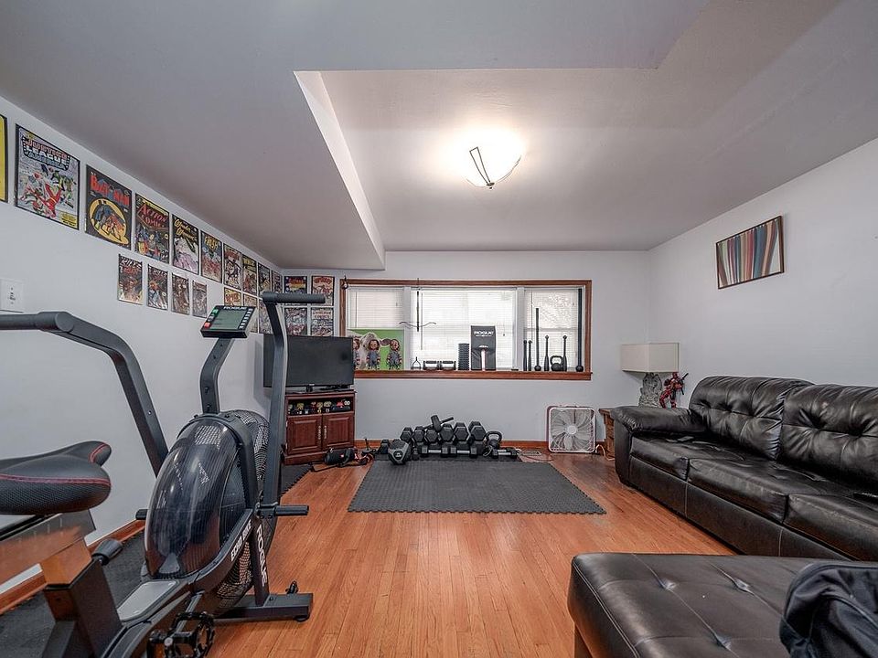1st image of 2521 W Berwyn Ave #B