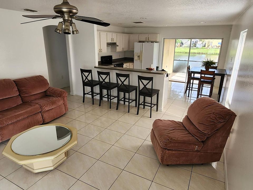 1st image of 219 Southbridge Cir