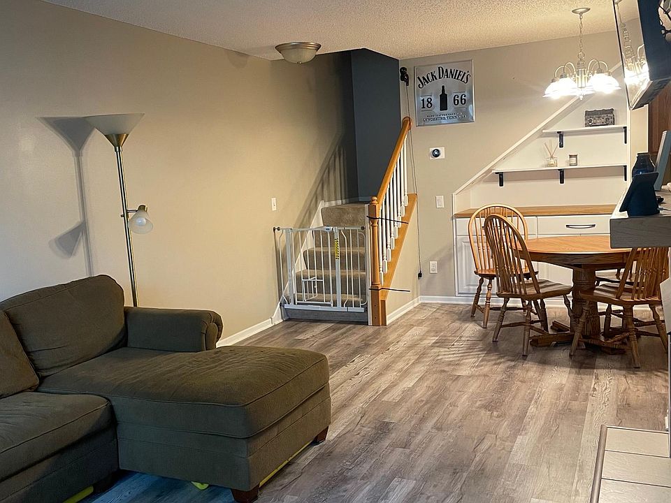 1st image of 2575 Yellowstone Dr