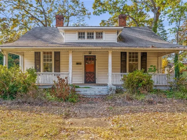 222 Burkewood Dr, Winston Salem, NC 27104
