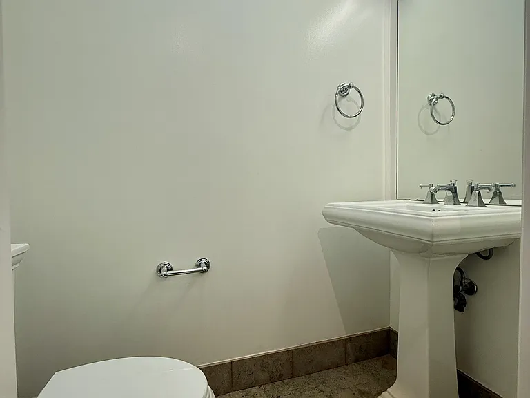 3316 California St #2 — Photo 10