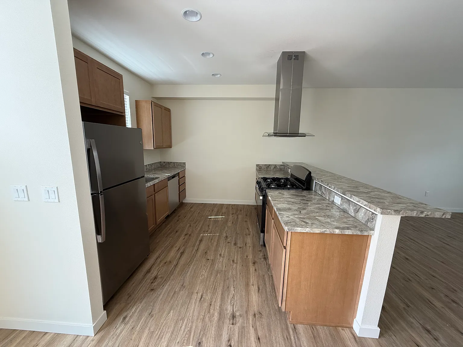 2 bed, 2.5 bath, 1240 sqft, $2,250 — Photo 3