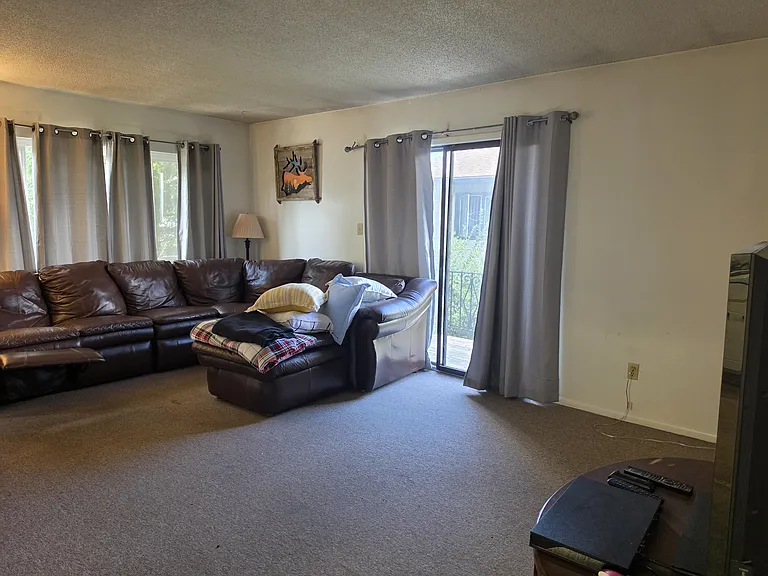 1107 Downey St #A — Photo 3