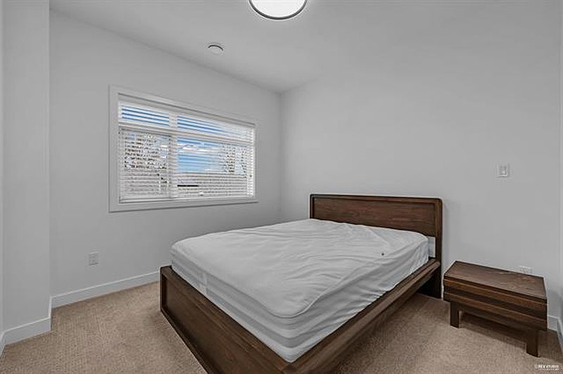 Richmond Townhouse for rent - 3 Bedrooms — photo 11