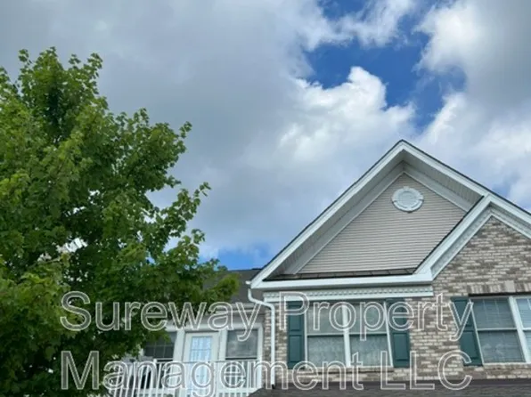 18 Deepwater Cir, Manalapan, NJ 07726