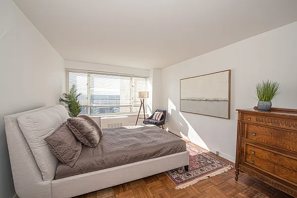 Sold by Lovett Realty, Inc. | media 18