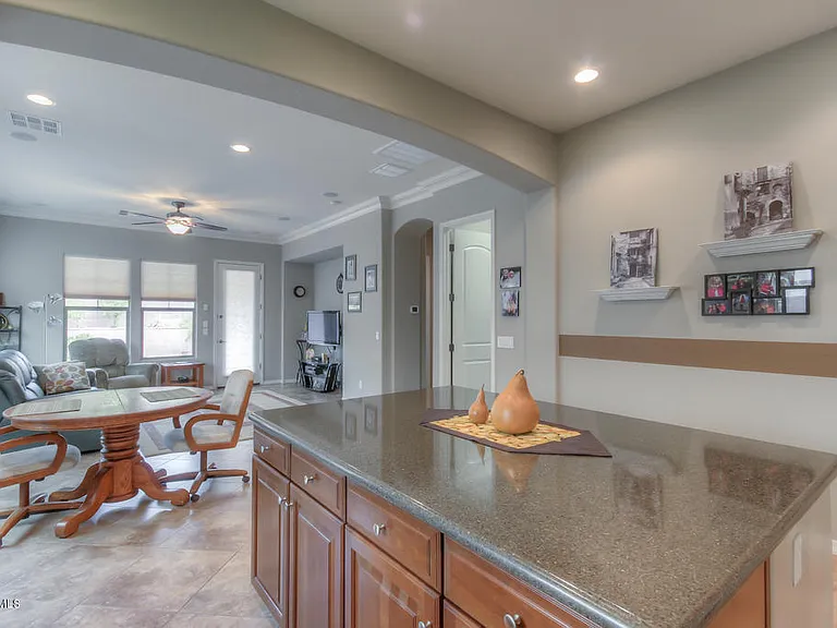 20912 W Ridge Rd — Photo 5