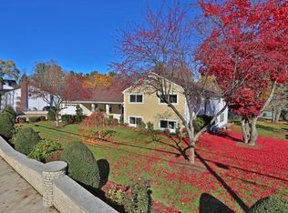 84 John St, Reading, MA 01867