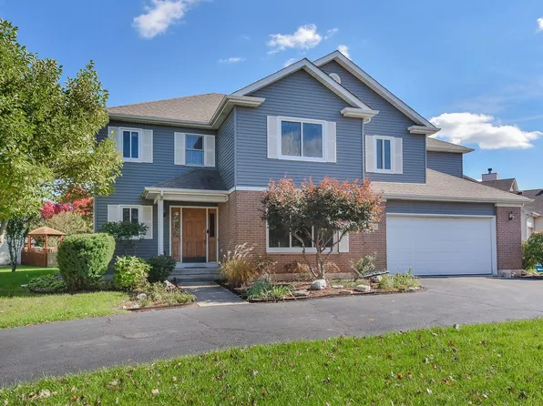 501 Prairieview Pkwy, Hampshire, IL 60140