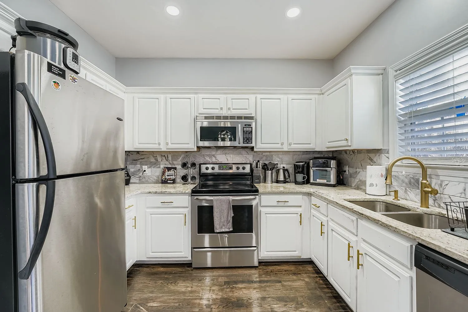 1 bed, 1.5 bath, 1788 sqft, $1,300 — Photo 2