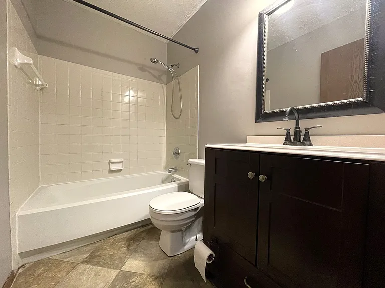 2413 Edmonton Rd — Photo 16