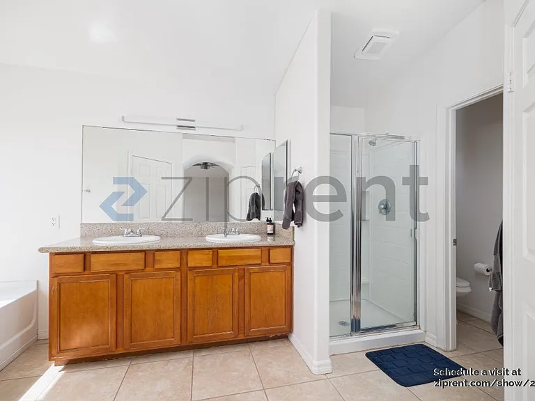 1784 Elm Ave — Photo 14