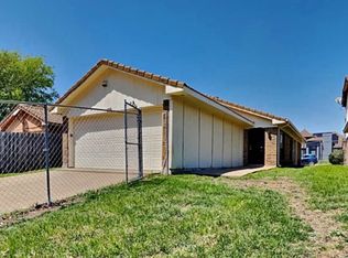 1117 Sandalwood Ln, Desoto, TX 75115