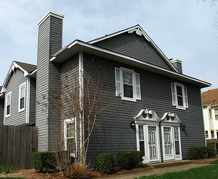 1st image of 642 Oleander Cir