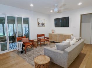 3201 Dolphin Dr, Austin, TX 78704
