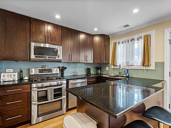 4th image of 2127 S Tan Ct Unit D