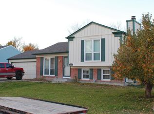 810 Wagon Trail St, Gillette, WY 82718