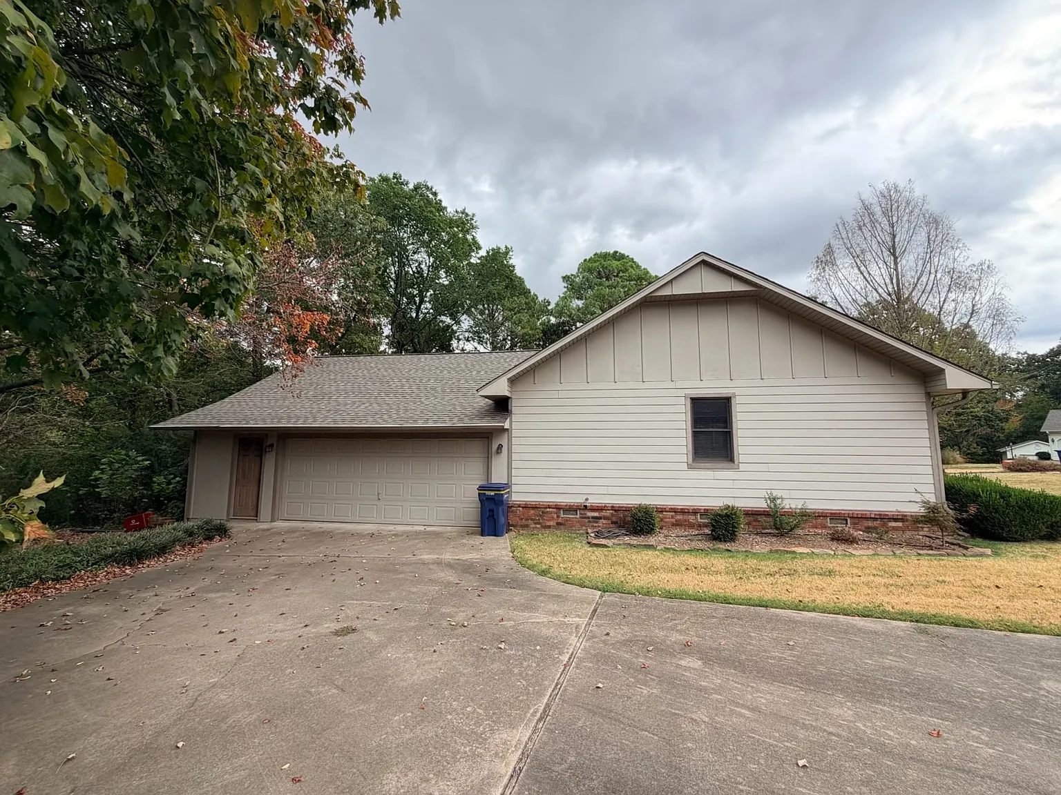 3 bed, 2608 sqft, $2,950 — Photo 3