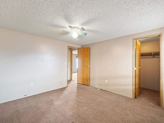 5th image of 3407 W Hood Ave