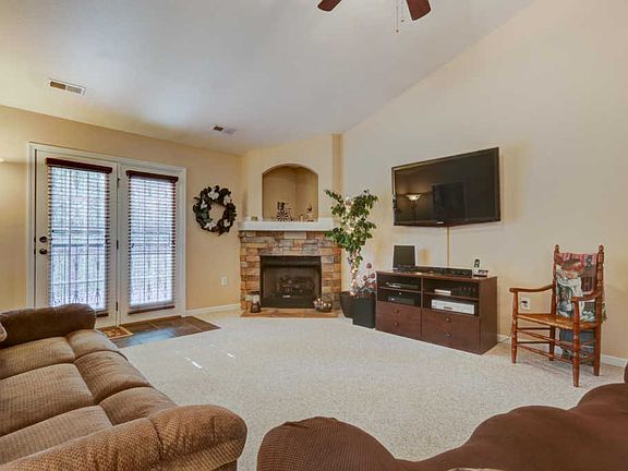 5th image of 8108 Cambridge Gables Ln