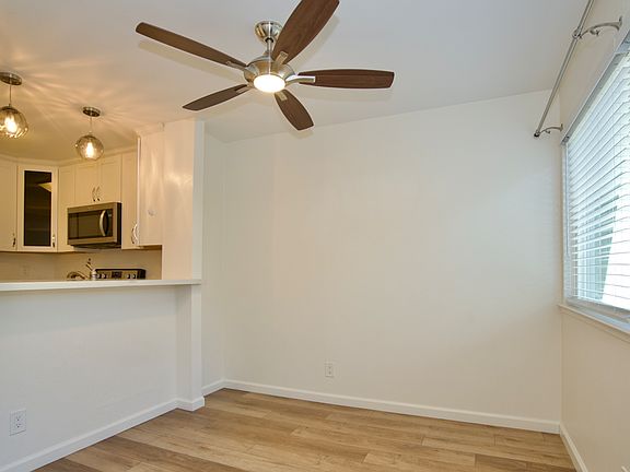 4th image of 3556 Shelter Creek Dr