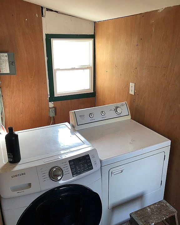 31st image of 23618 Tyler St