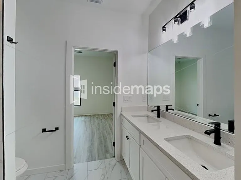 1133 Abrams Blvd — Photo 29