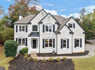 4290 Canterbury Walk Dr, Duluth, GA