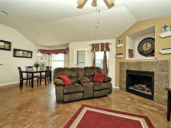 4th image of 233 Saint Marys Dr