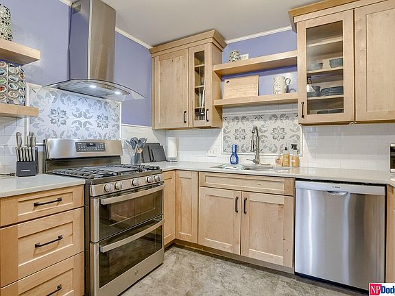 2nd image of 4410 William St