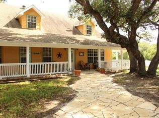 30 Bois D Arc St, Rockport, TX 78382