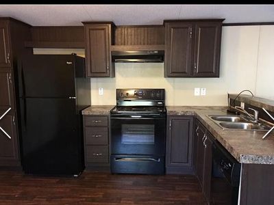 328 Lintwin Cir, Benton, LA, 71006