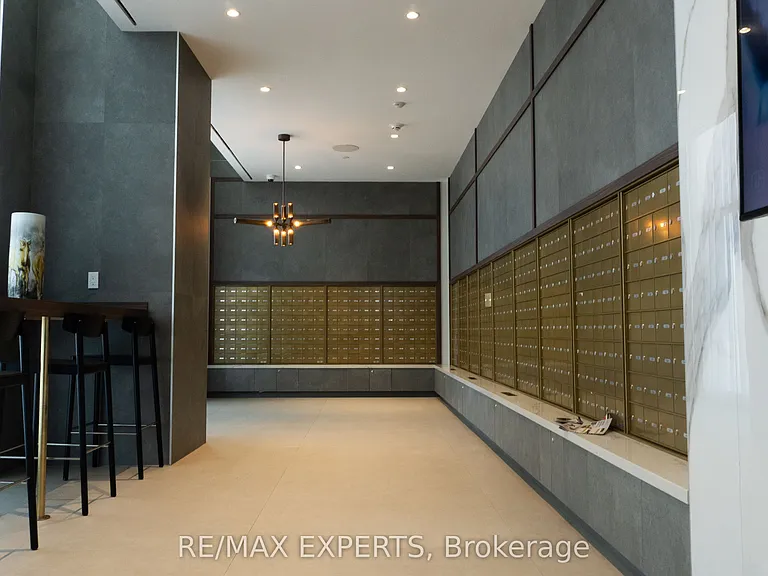 7890 Jane St #1802 — Photo 32