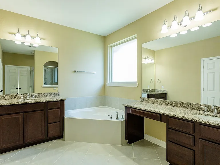 7810 Deep Green Dr — Photo 22
