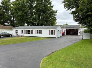 88 Southern Dr, Rochester, NY 14623
