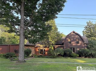 24 W 2nd St, Westfield, NY 14787