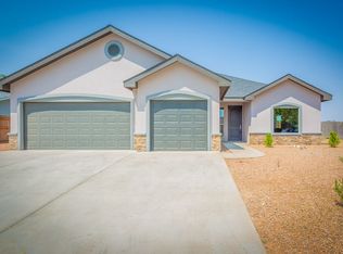 99 Bent Tree Rd, Roswell, NM 88201