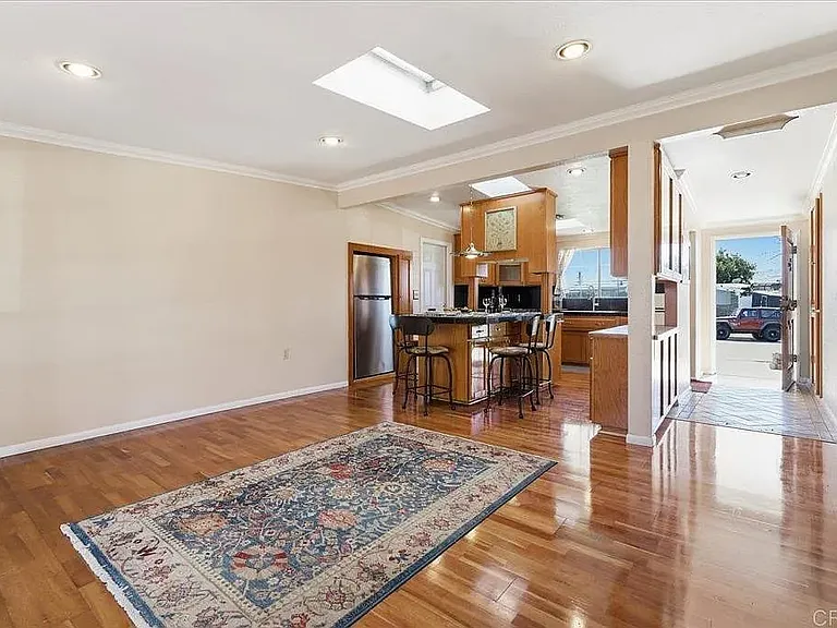 1032 Iris Ave — Photo 11