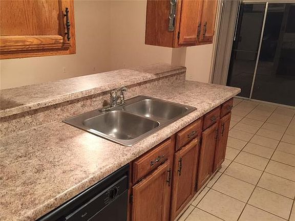 3rd image of 2307 Cripple Creek Dr